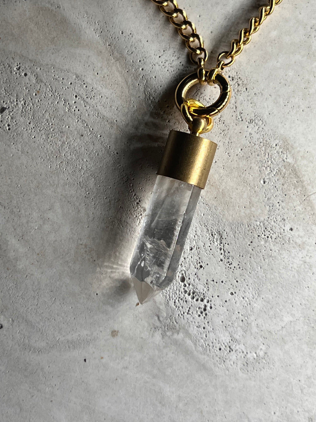 Maxi 18k Choker mit Bergkristallspitze
