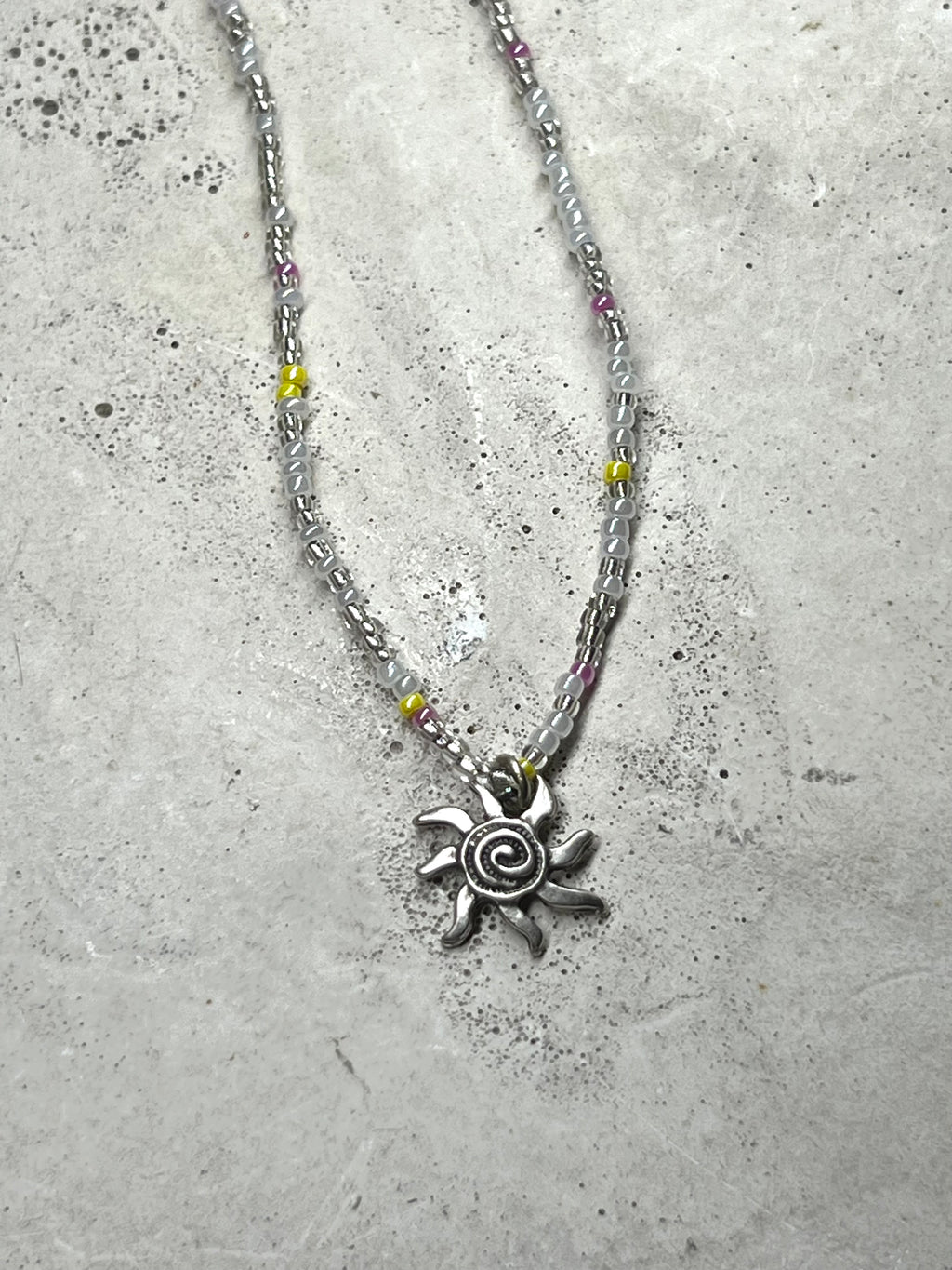 Cutie Perlenkette transparent yellow & silver Pearls
