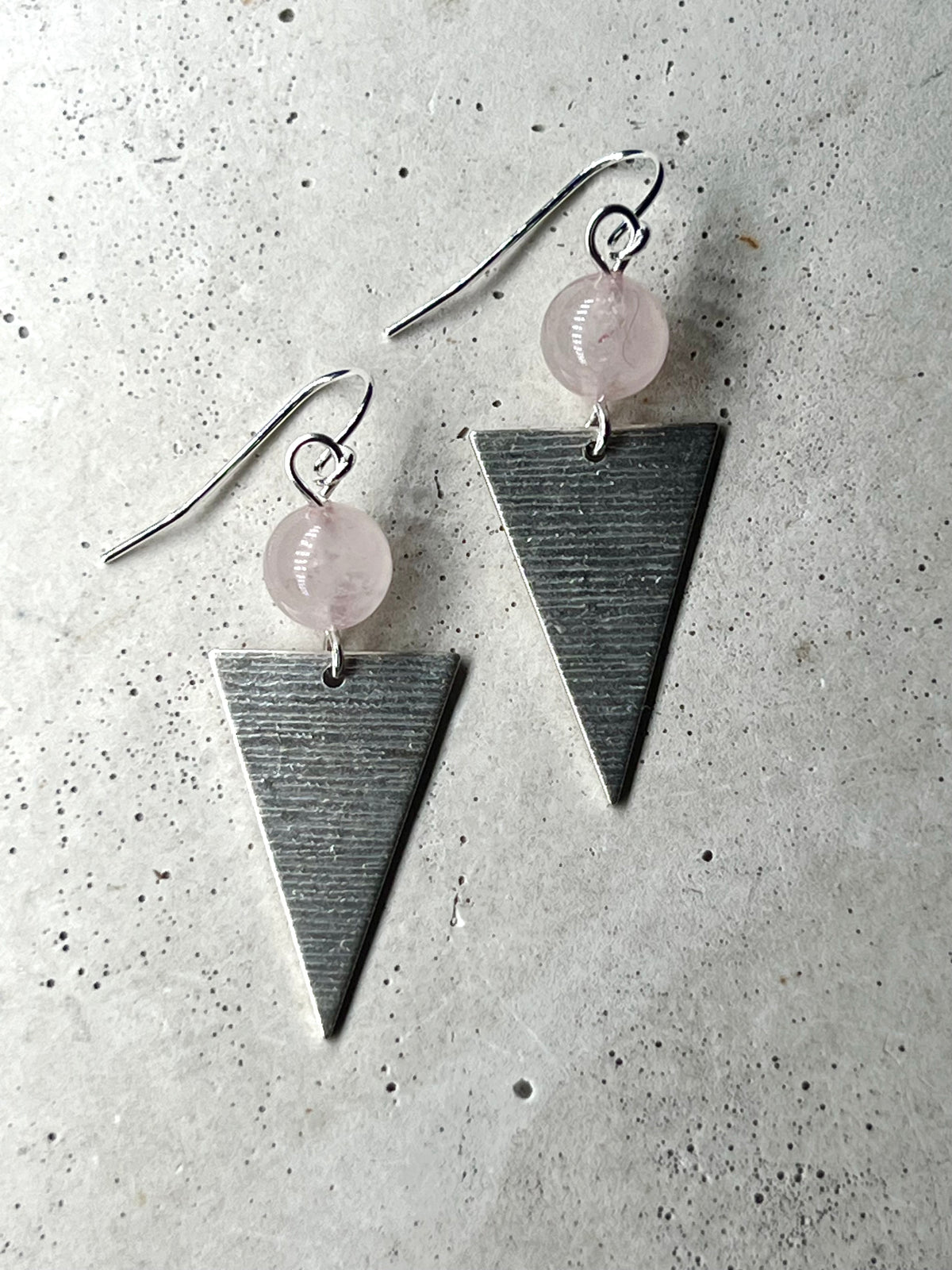 Big Triangles mit Rosenquarz Spheren