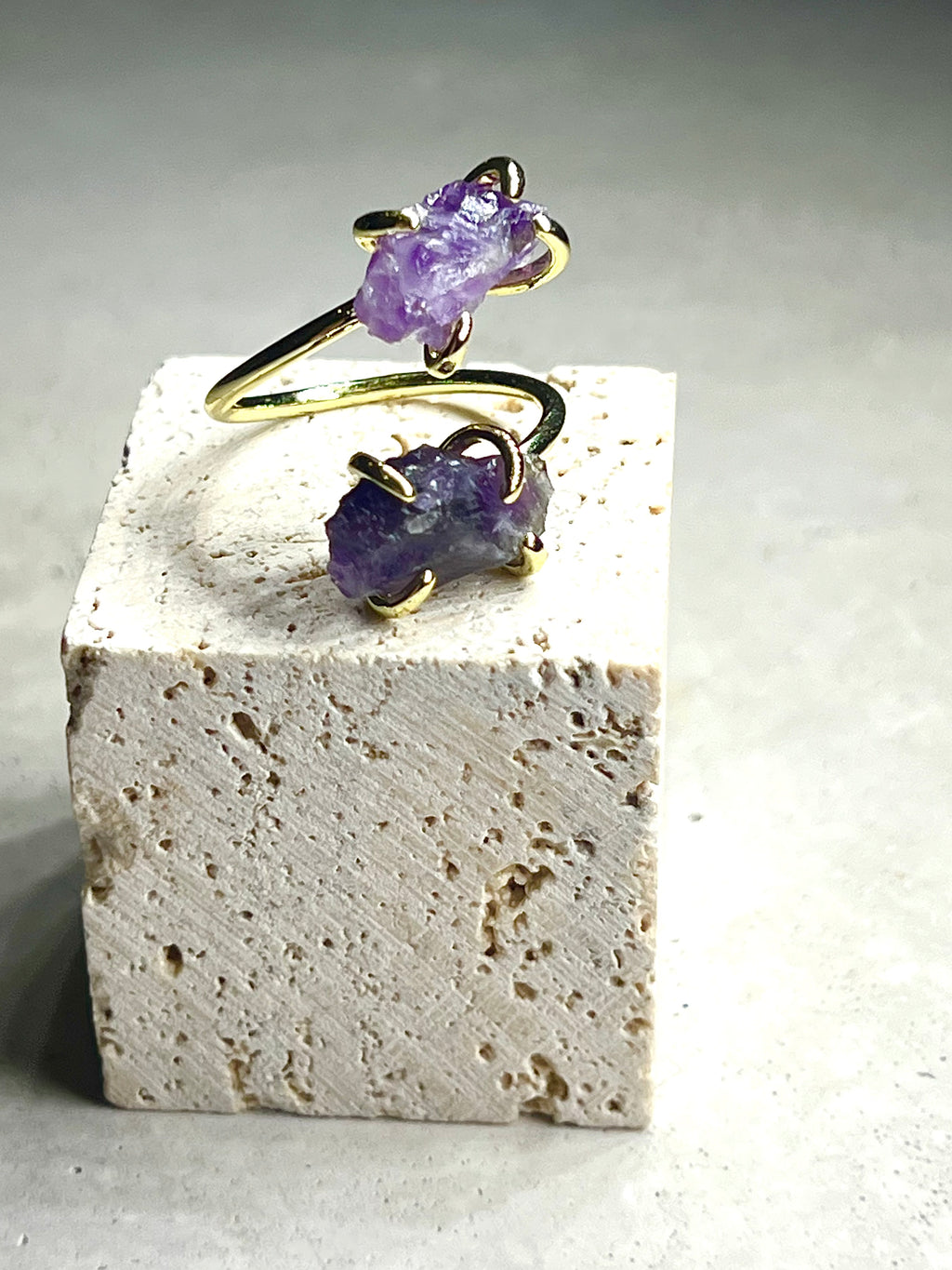 Raw Amethyst Ring 18k No 02