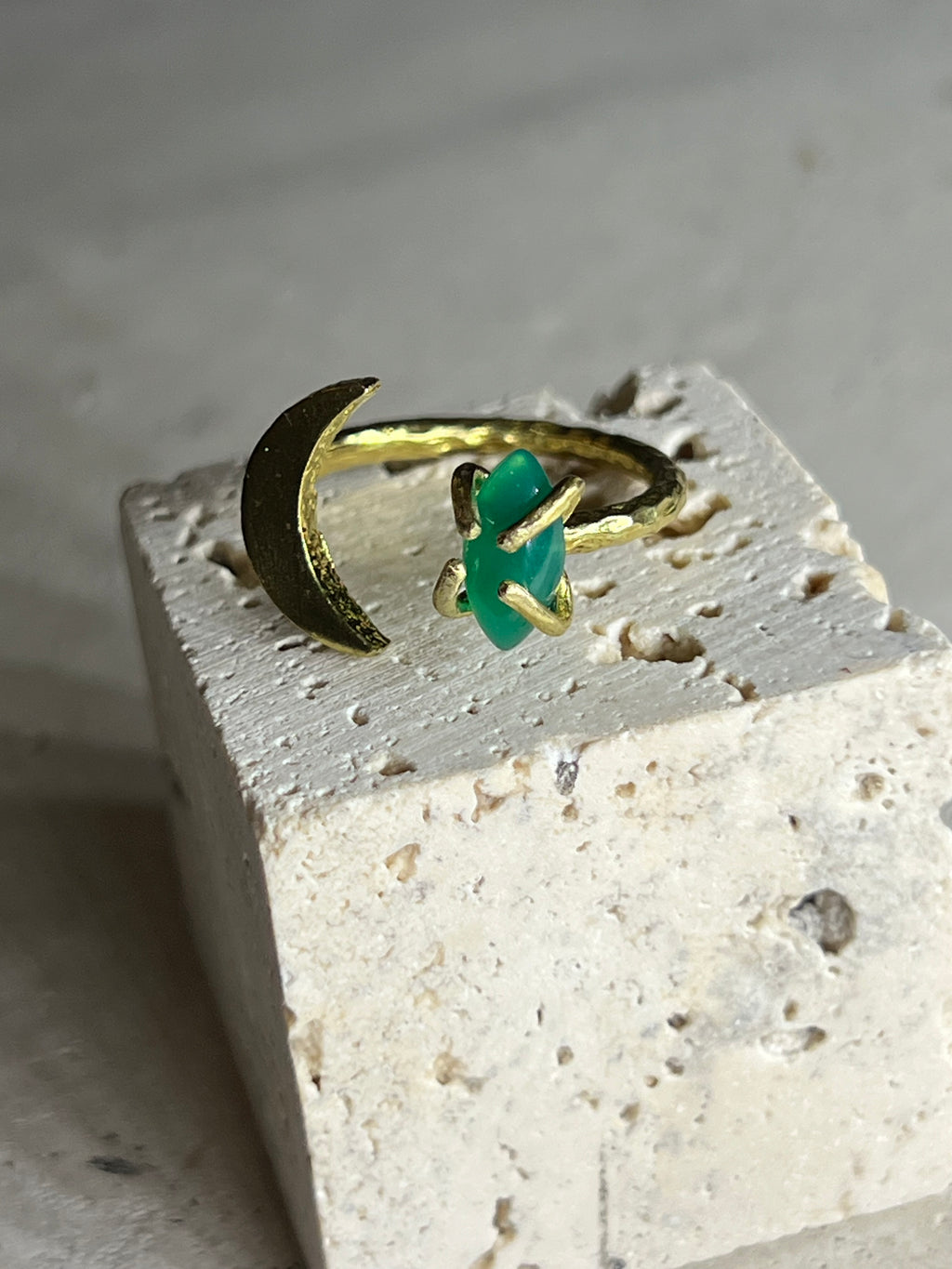 Green onyx moon ring
