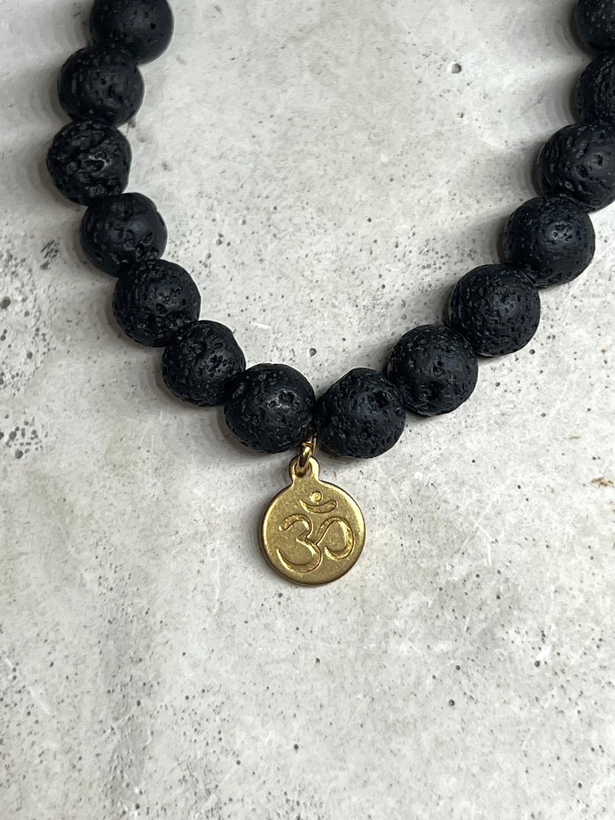 Lavastein Armband