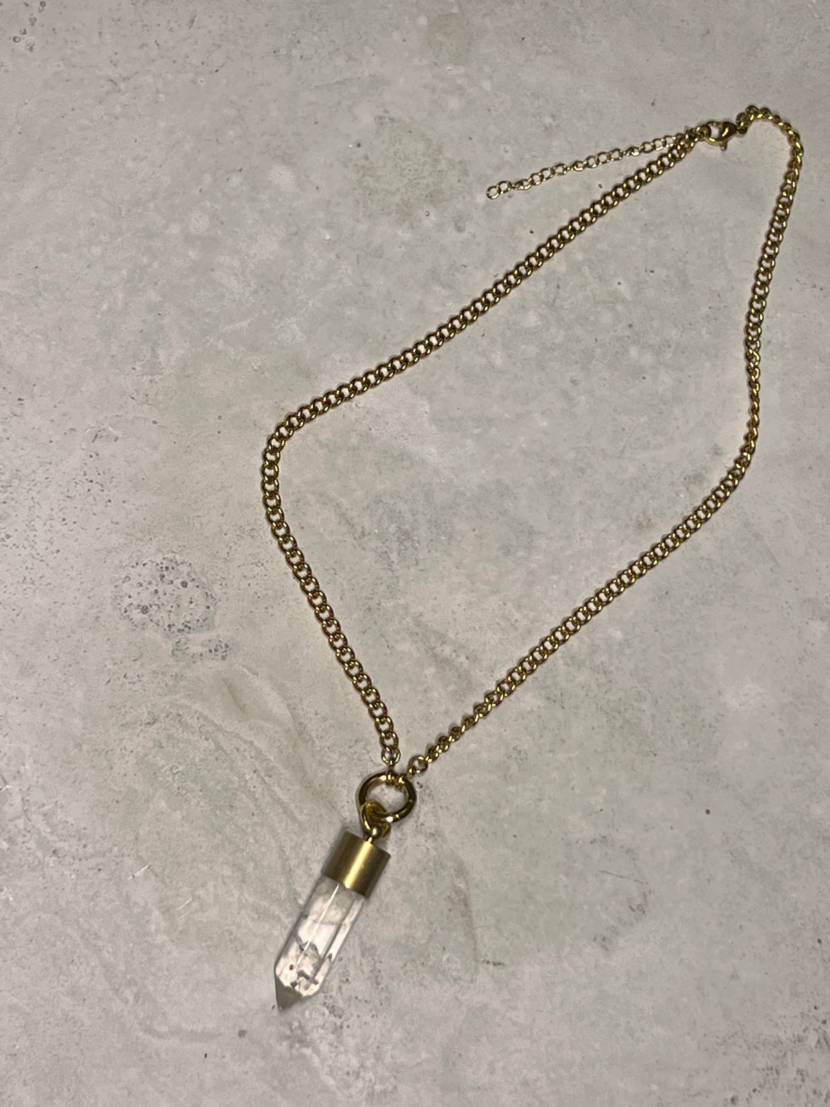 Maxi 18k Choker mit Bergkristallspitze
