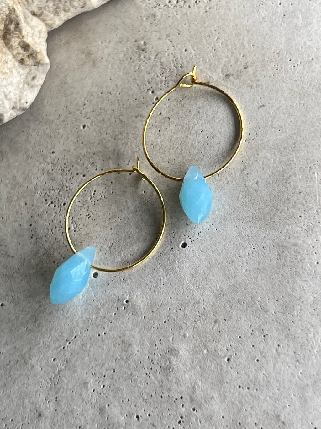 Turquoise Light Blue Chalcedon Creolen