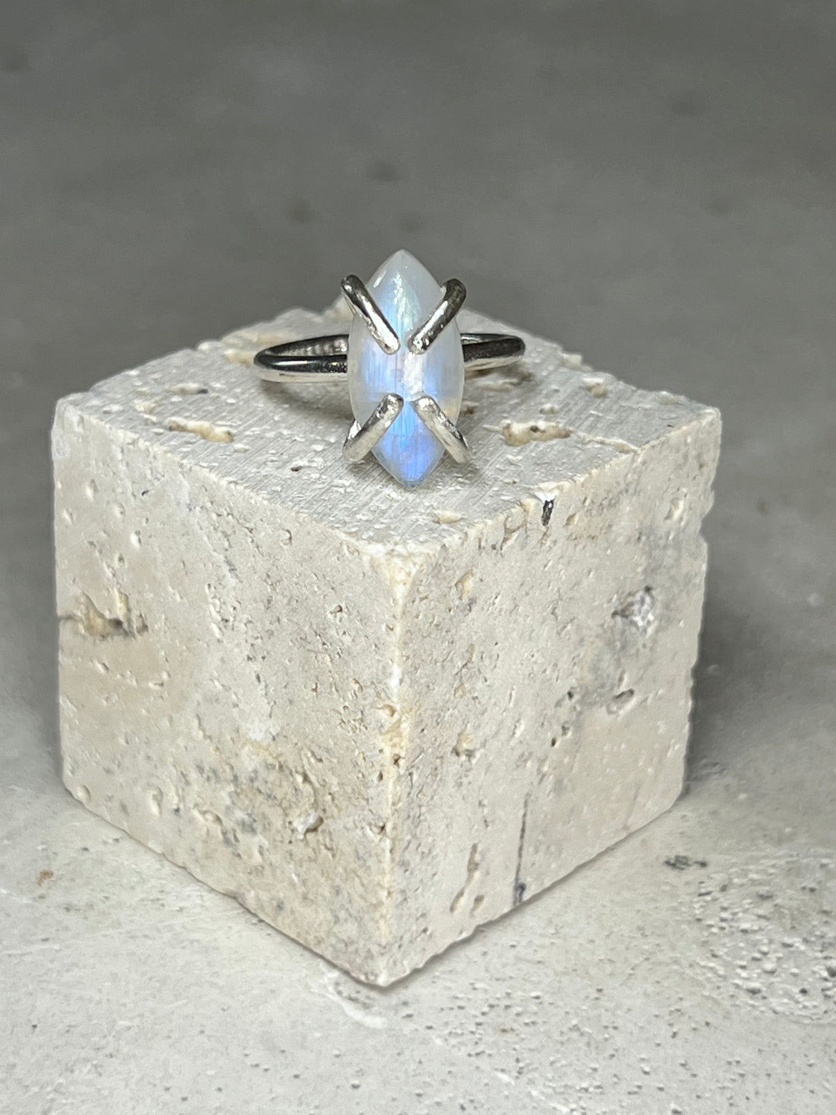 Neptune 925 Eco Silver Moonstone ring