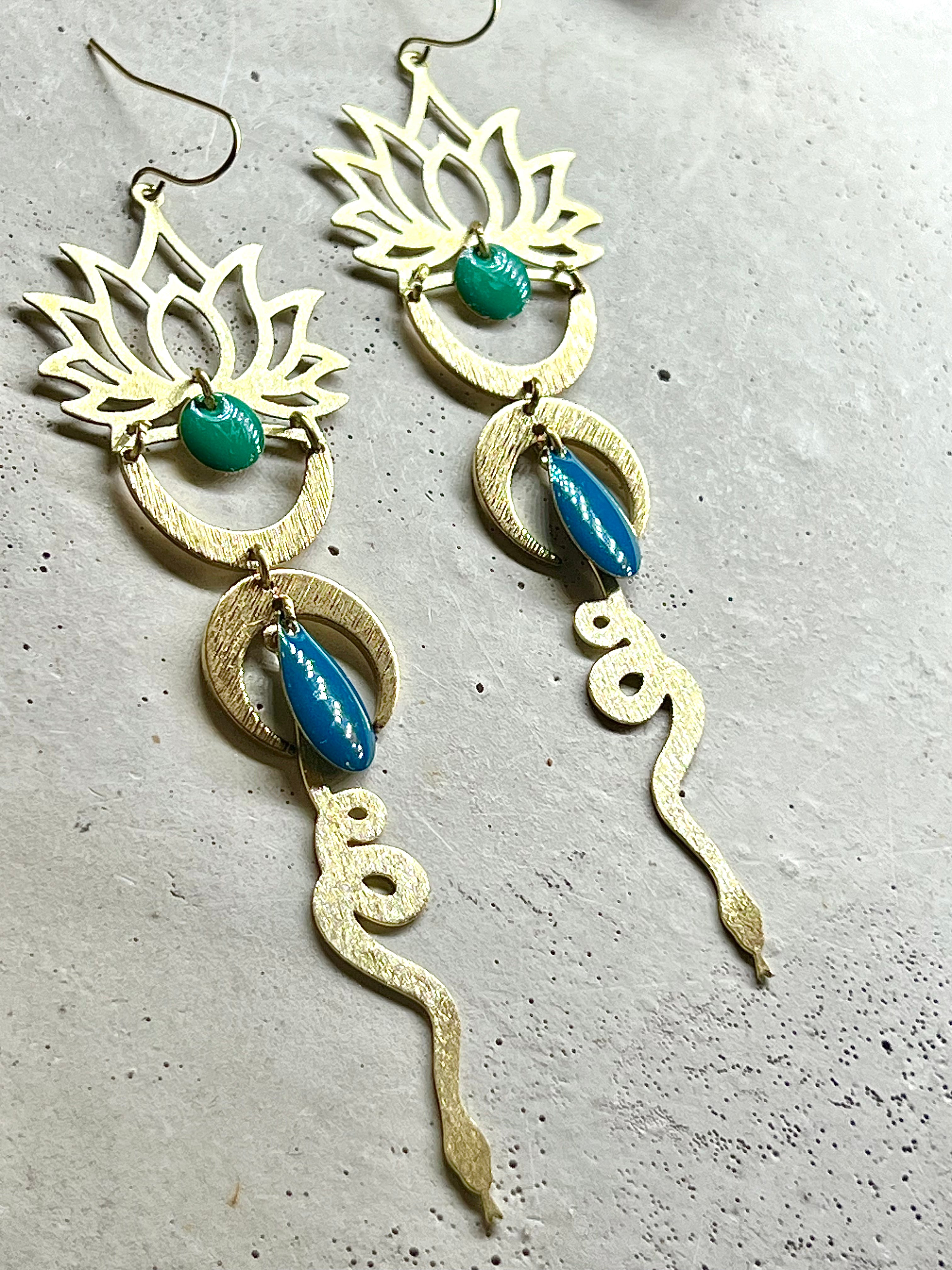 SUNYATHA Lotus flower Ohrringe