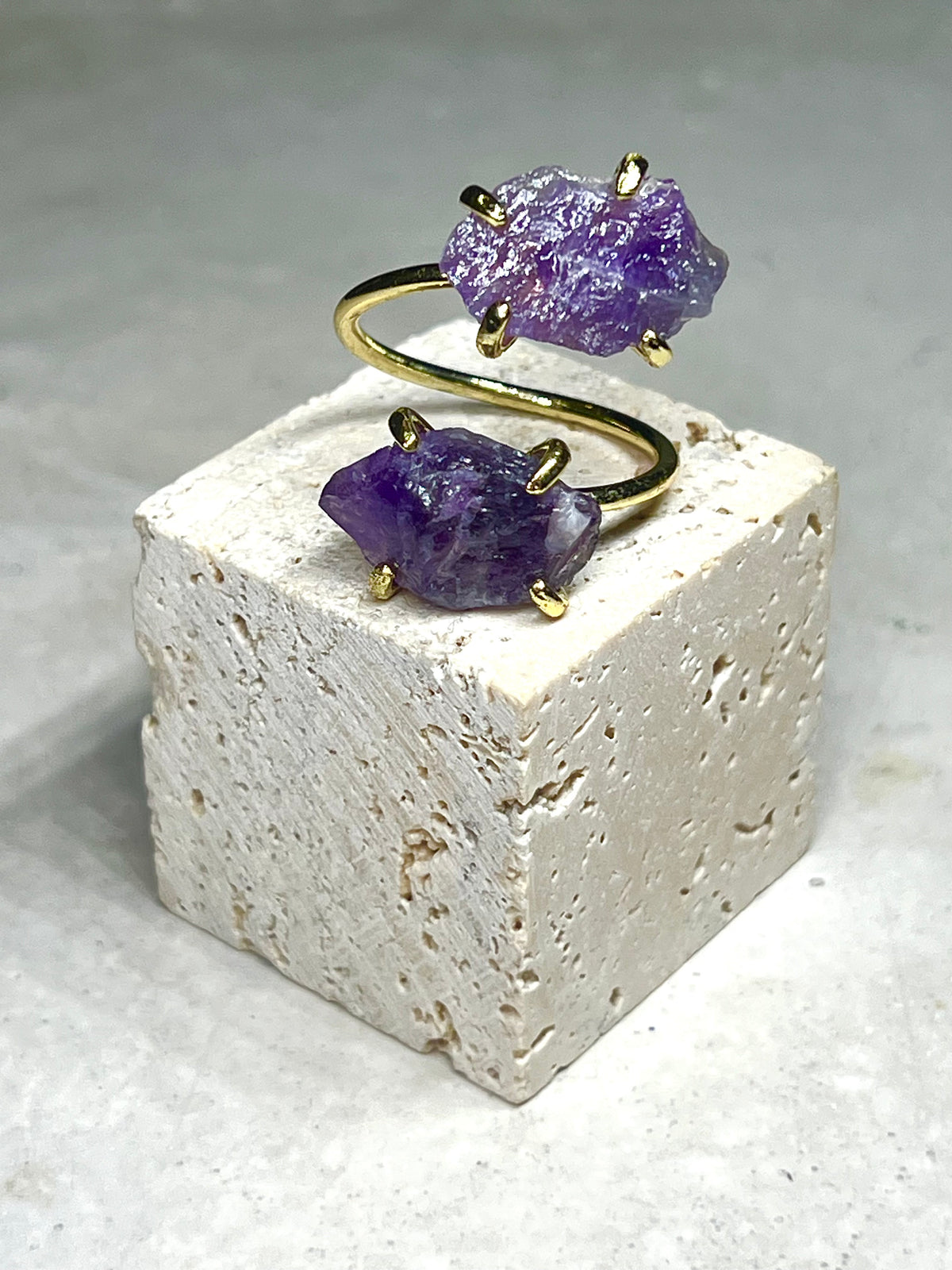Raw Amethyst Ring 18k No 04