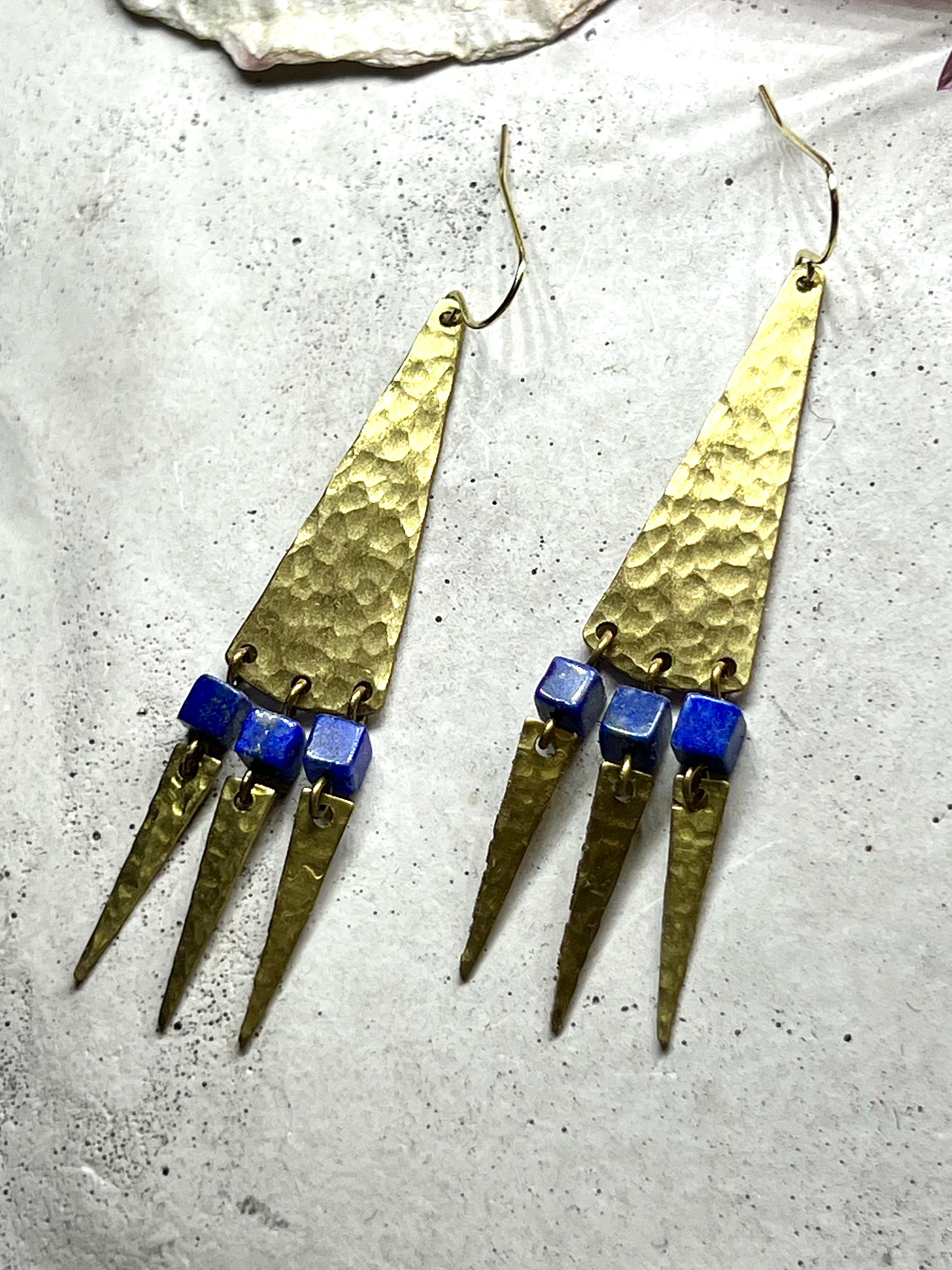 Lapislazuli Triangles