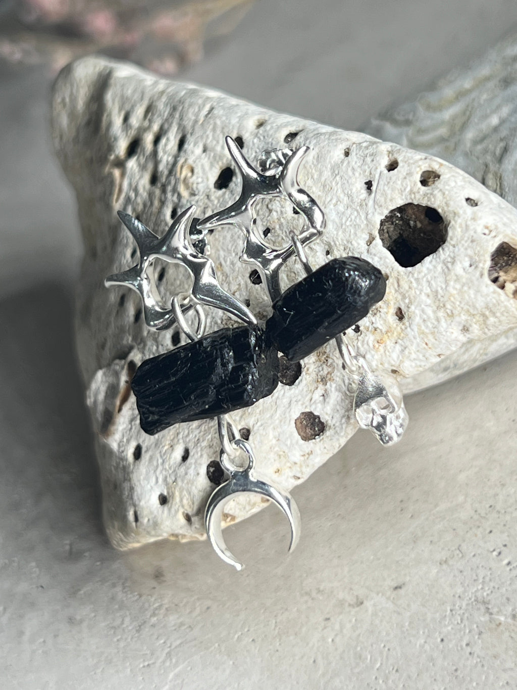 Splash Silver earstuds with Schörl Turmaline, Moon & Skull