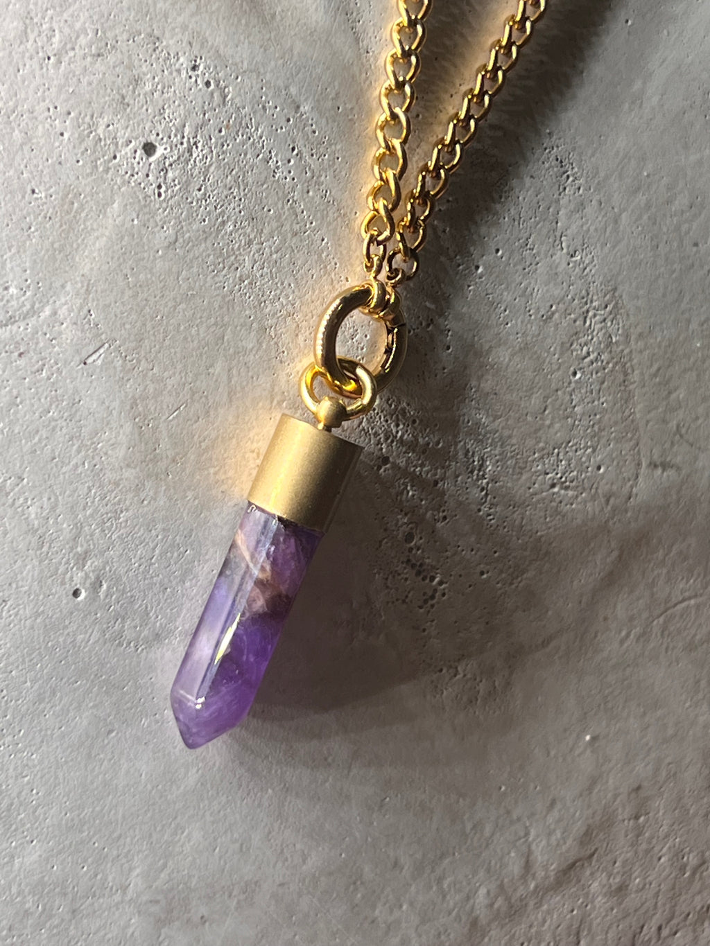 Maxi 18k Choker mit Amethystkristallspitze