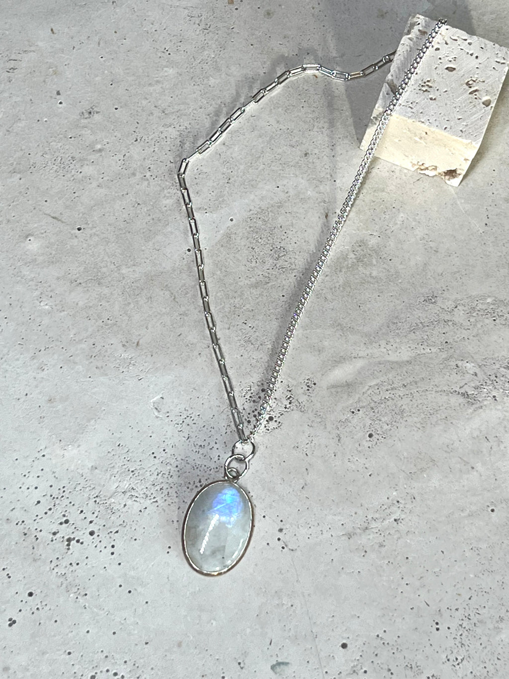 Mondstein No 6 in 925 Silber Halskette