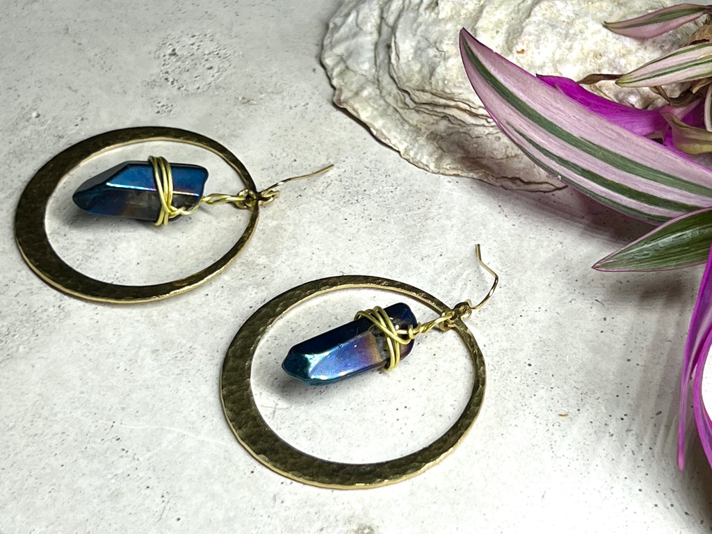 Crystal in Circle - Dark Blue Aura Kristall