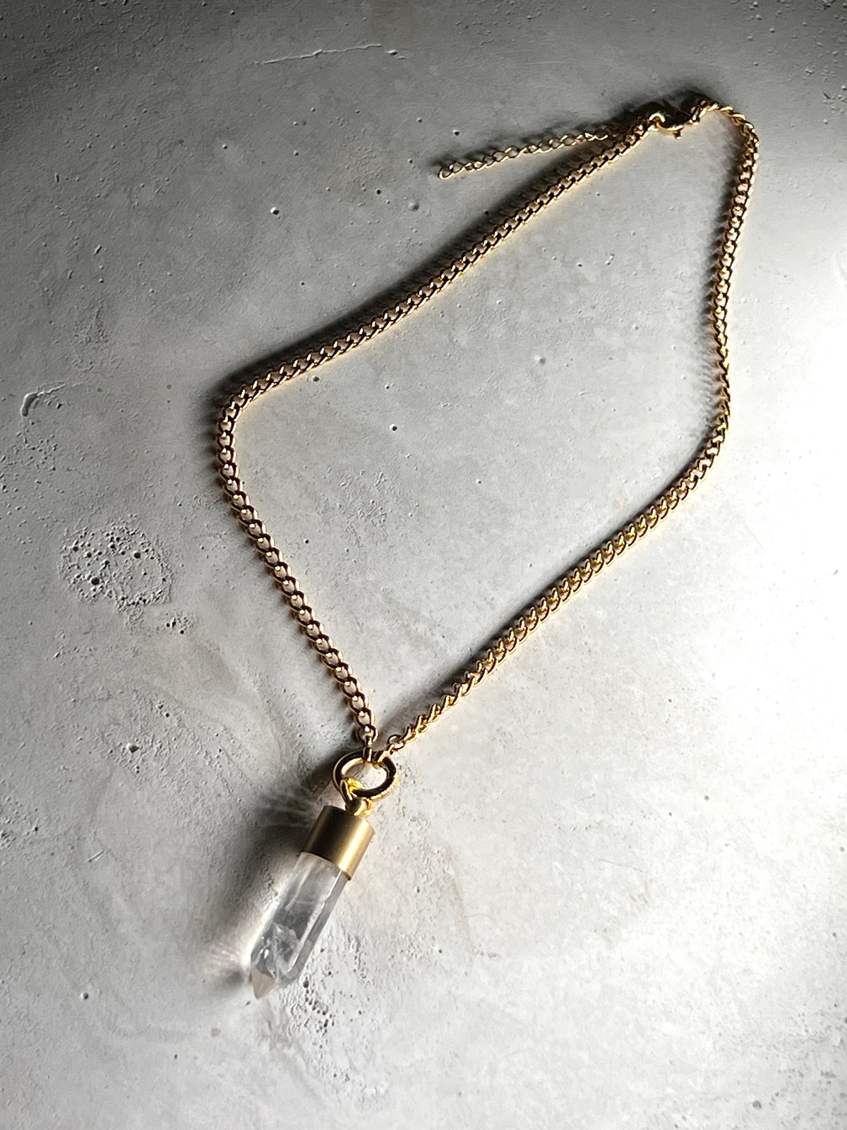 Maxi 18k Choker mit Bergkristallspitze