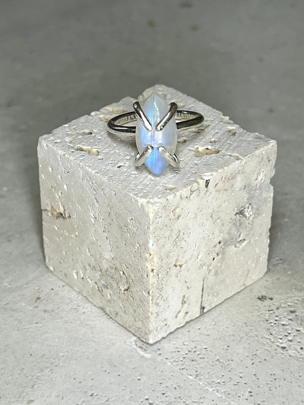 Neptune 925 Eco Silver Moonstone ring