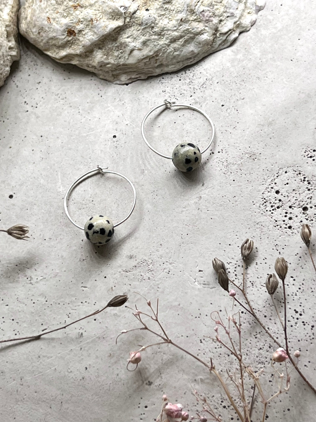 Yulia Silbercreolen mit Dalmatiner Jaspis Spheren
