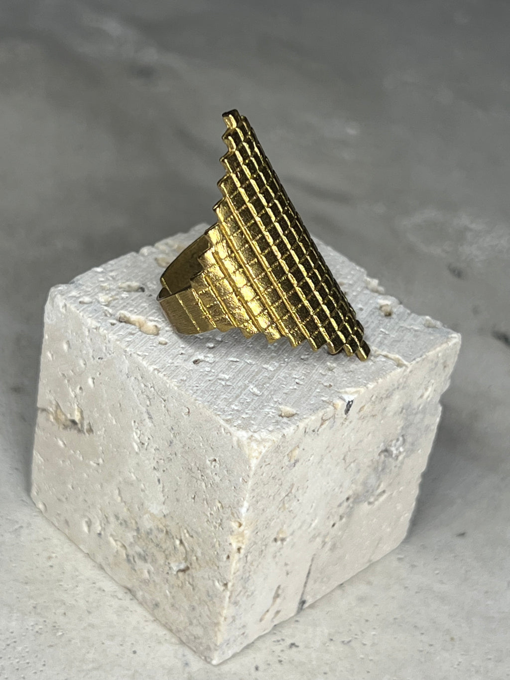 Cubia Ring