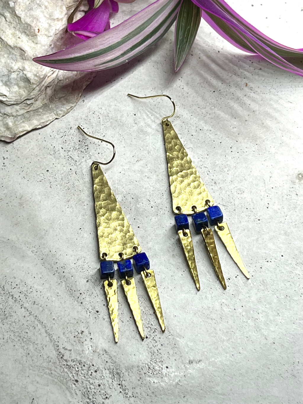 Lapislazuli Triangles