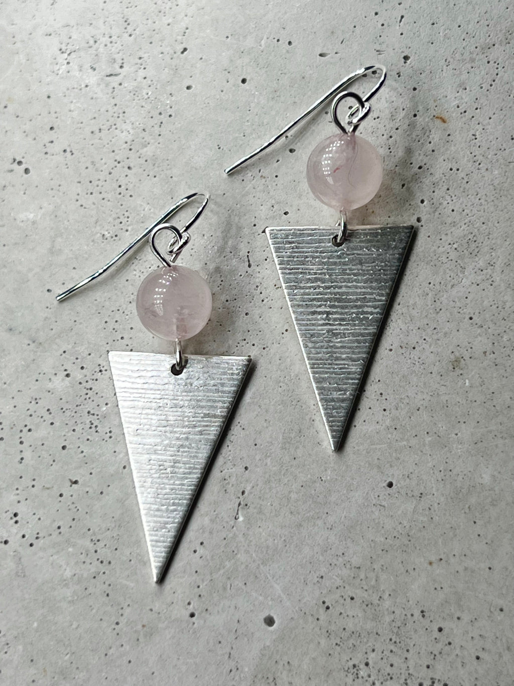 Big Triangles mit Rosenquarz Spheren