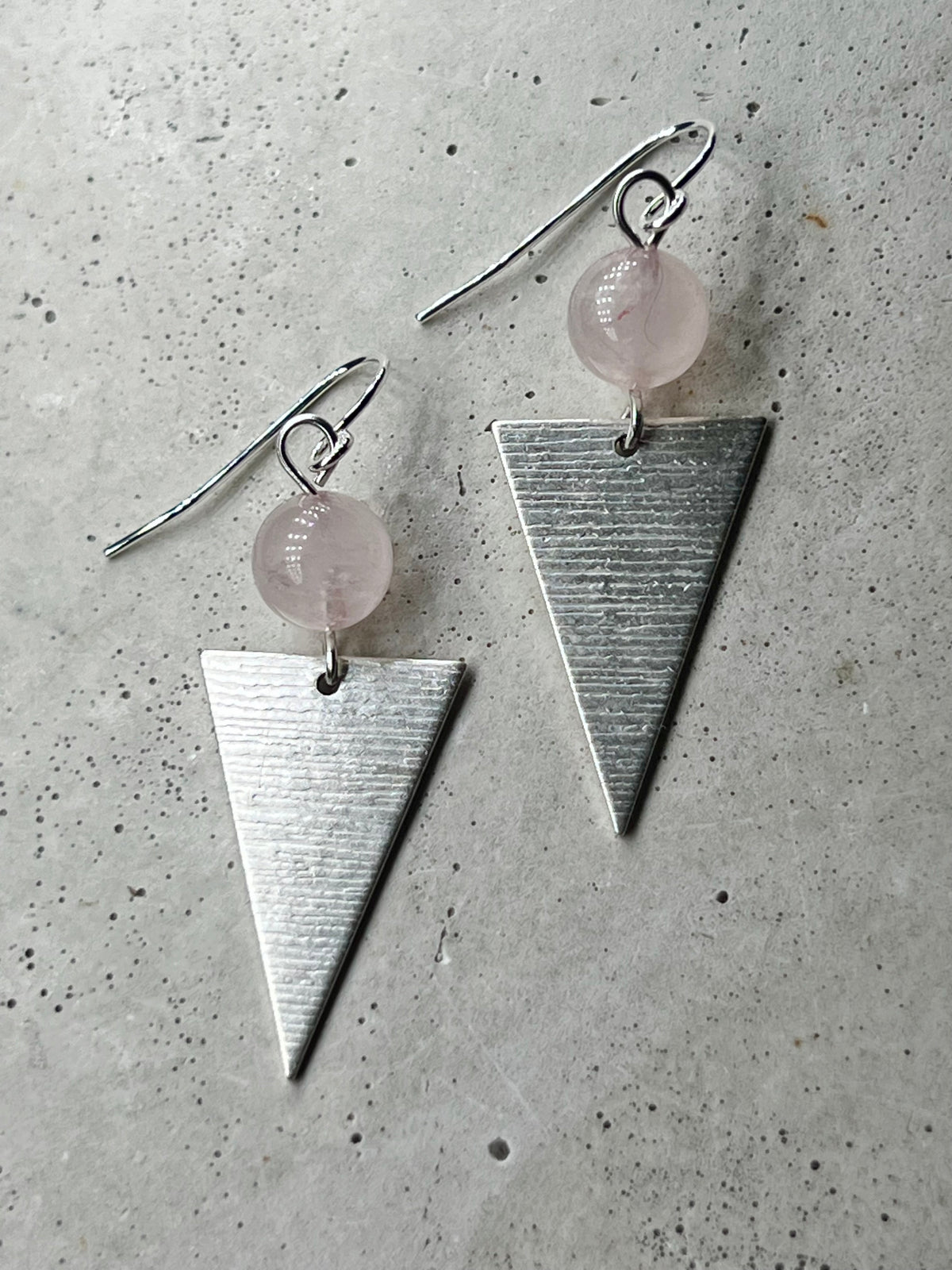 Big Triangles mit Rosenquarz Spheren