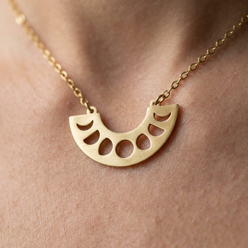 Necklace with pendant — Celestial Detail | Generated by Modelize