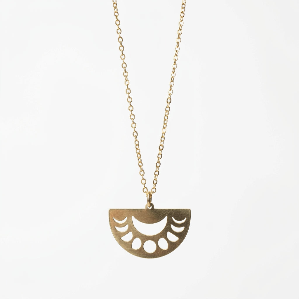 Necklace — Symmetry Floating Shot | Generated by Modelize