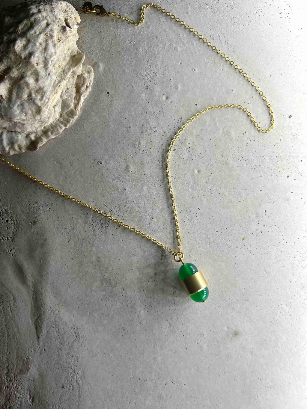 Capsule green Onyx - allmymillionmoons