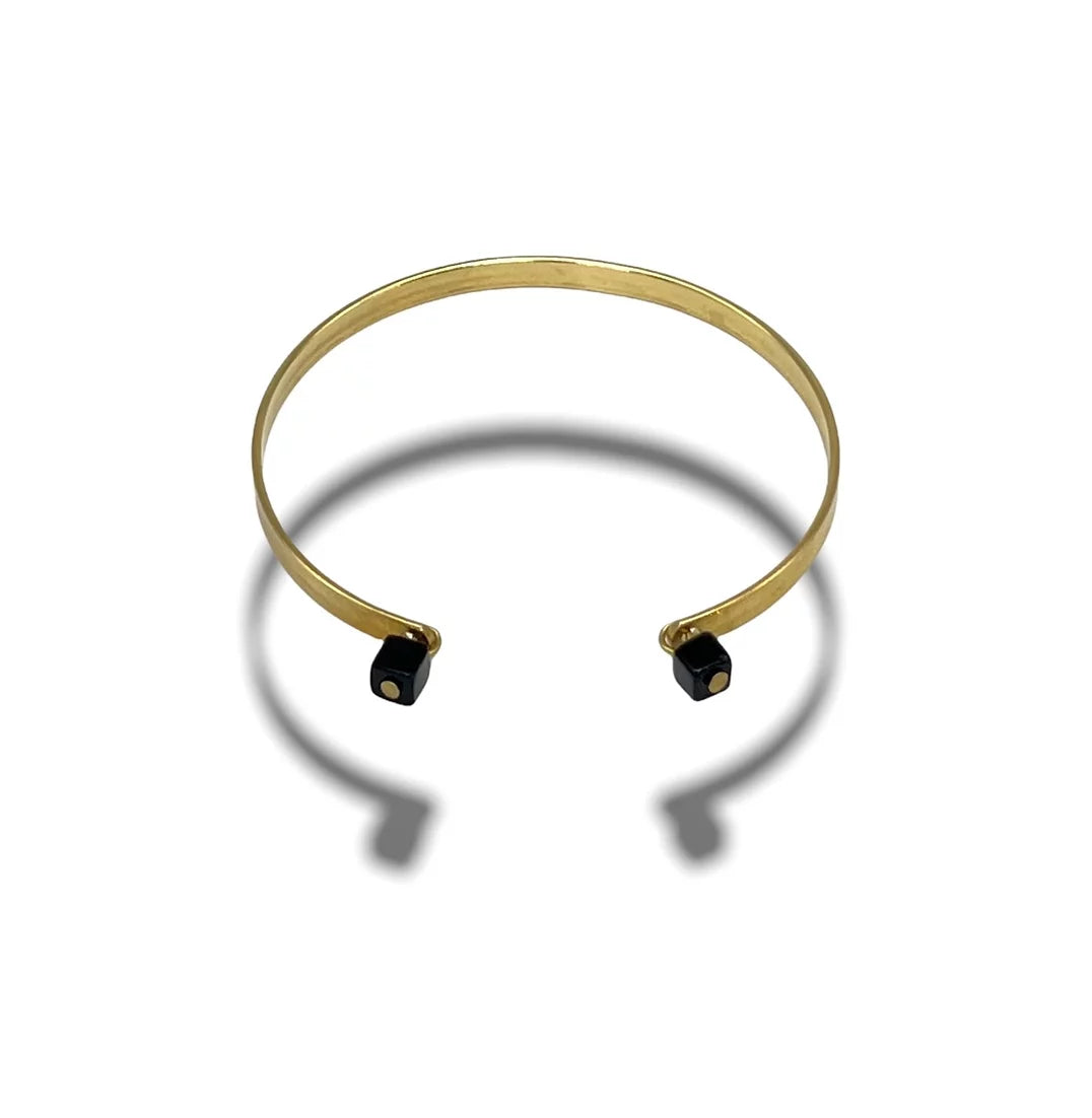 Lori Armreif mit schwarzen Onyx Cubes - allmymillionmoons